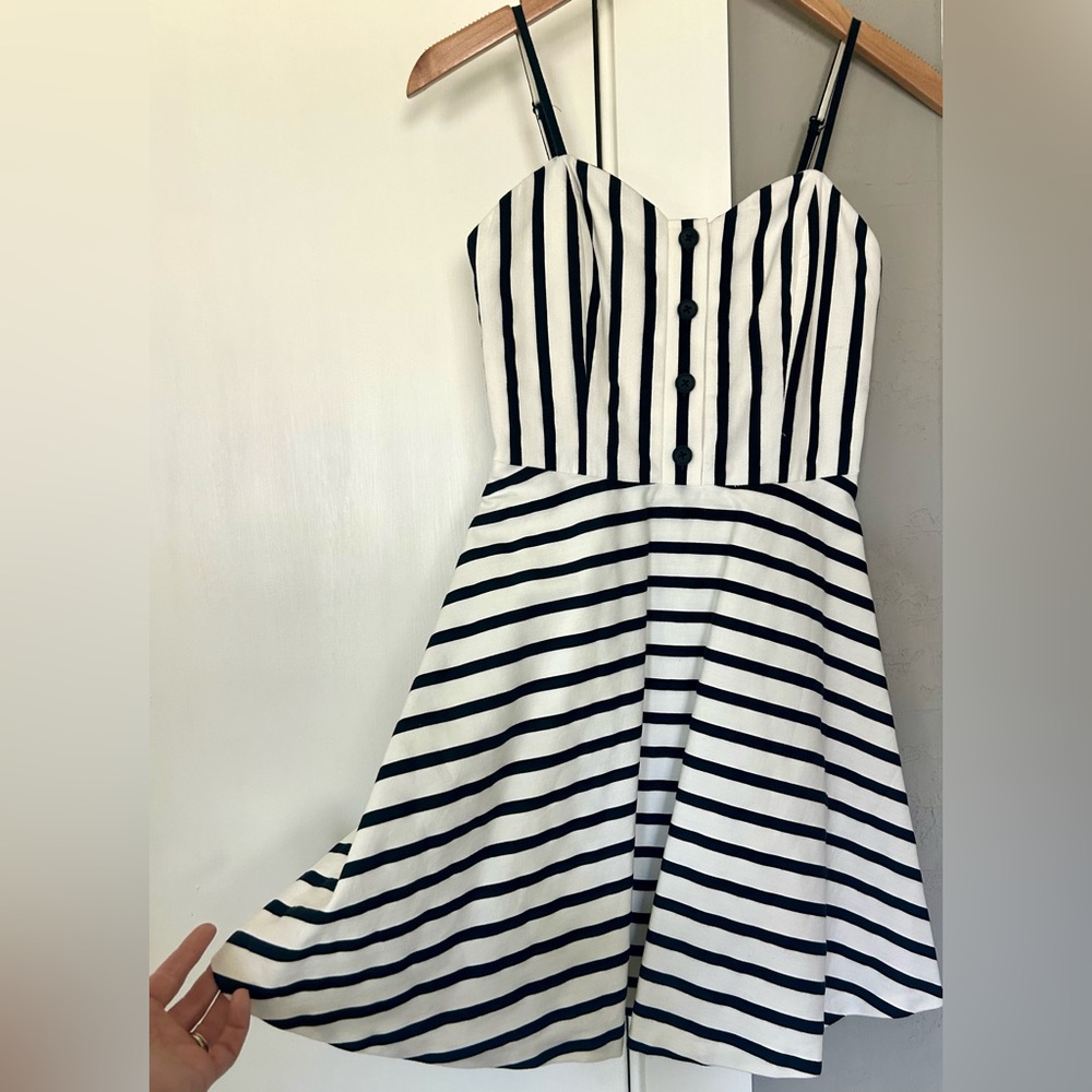 Alice + Olivia “Nella” Monochrome Black and White Striped Mini Dress- Sz 0 - Picture 4 of 12
